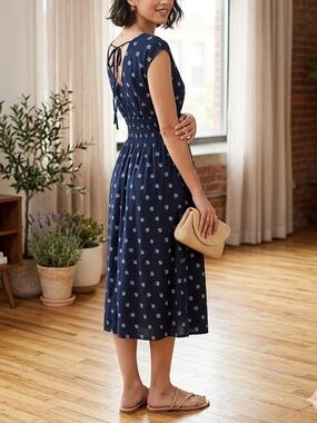 Old Navy Navy Blue Ditsy Floral Smocked Waist Midi Dress Back Tie💛